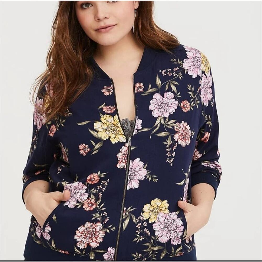 Torrid Blue Floral Bomber Jacket Rayon Women's 4x NWOT - Picture 9 of 13